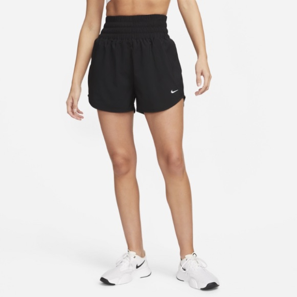 Nike One Women's Dri-FIT Ultra High-Waisted 3" Brief-Lined Shorts Size M (8–10)